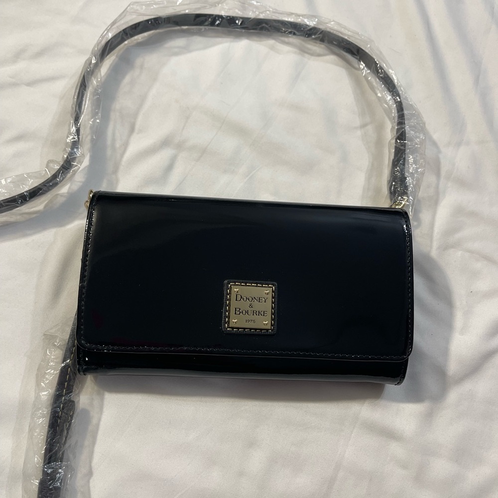 Brand New Dooney & Bourke Patent Leather Crossbody Purse